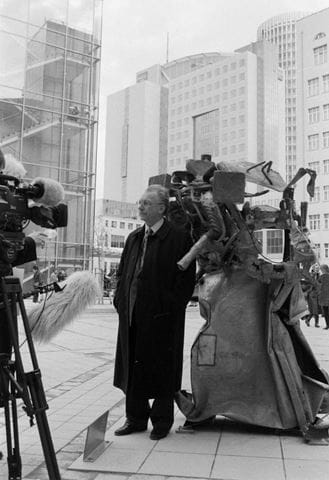 1996 Lothar Späth bei der Enthüllung der Stella-Skulpturen